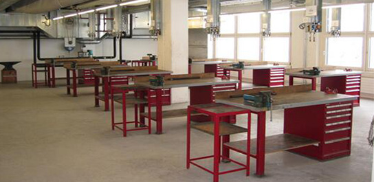 山東發(fā)電設備廠使用浦豐柜業(yè)鉗工工作臺品質(zhì)升級 山東發(fā)電設備廠使用浦豐柜業(yè)鉗工工作臺品質(zhì)升級